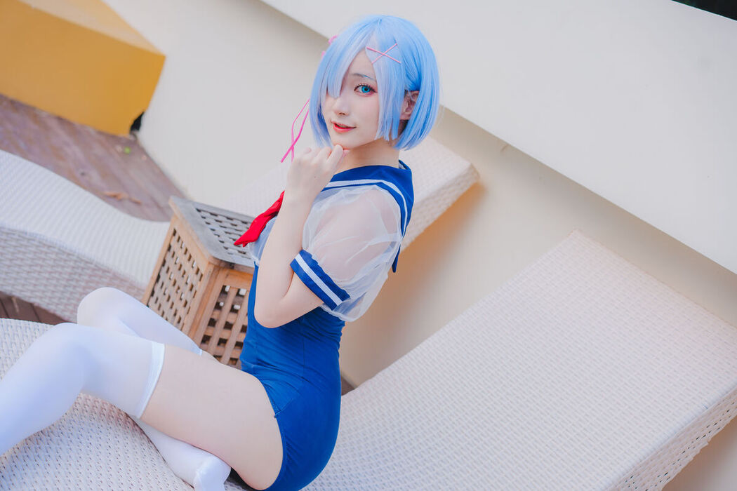 Coser@幼愛Youmeko – 蕾姆泳装 (19P)