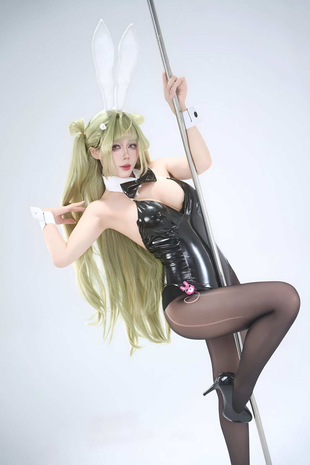 Coser@九言 – Nikke胜利女神 索达 (82P – 5V)