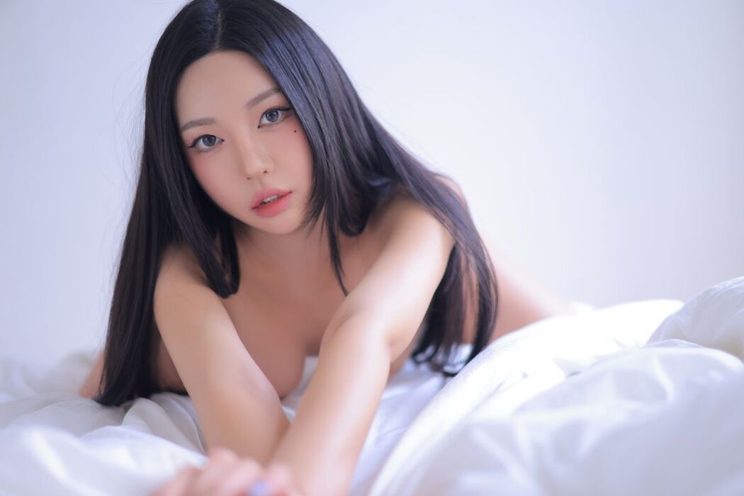 Dongeuran 동그란 – Pure Part04 (64P)