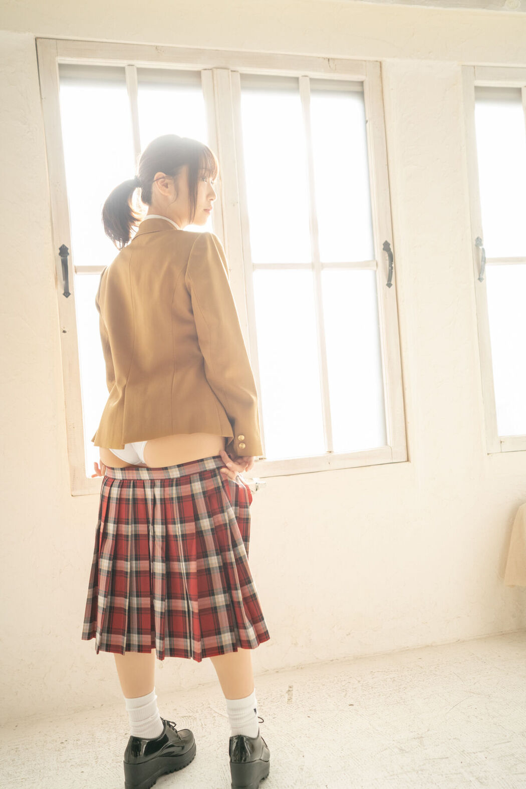 JP Moe Iori 伊織萌 &#8211; パンツともえ大好き星人を大至急いおりんのスカートにご招待ROM Part05 (60P)