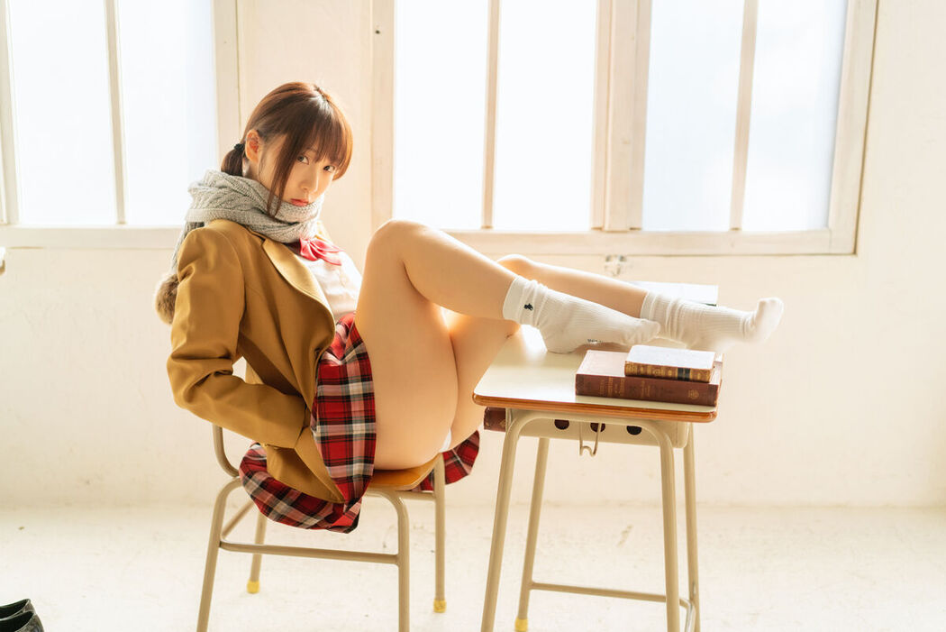 JP Moe Iori 伊織萌 &#8211; パンツともえ大好き星人を大至急いおりんのスカートにご招待ROM Part05 (60P)