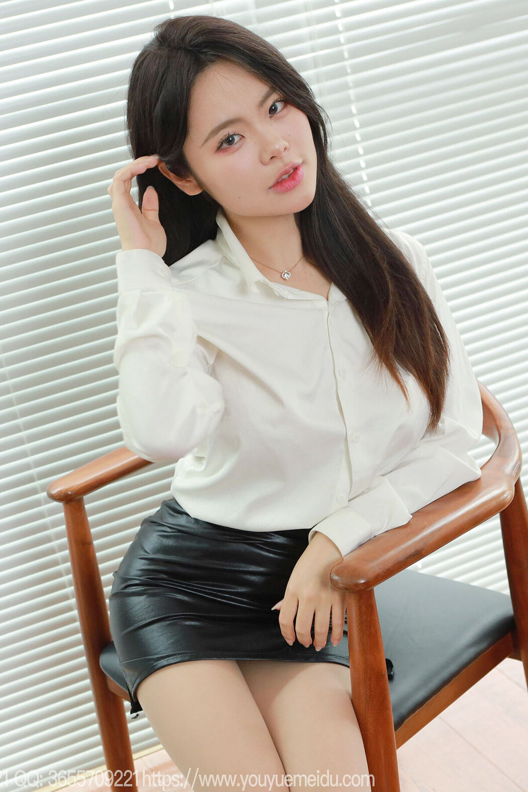 IESS异思趣向 SXJ No.2001 兔兔 (82P) Cover Photo