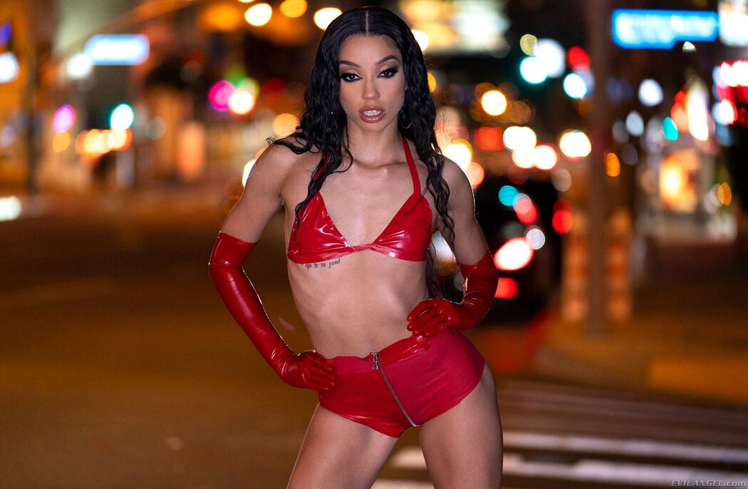 Alexis Tae Getting Drilled With Three Big Hard Cocks