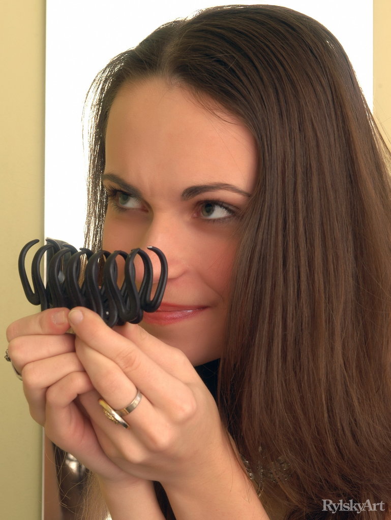 Alice Kiss And Freya And Beata In Backstage Pics