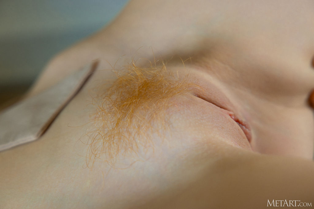 Alice Mido Flaunts Her Firm Round Ass Provocatively