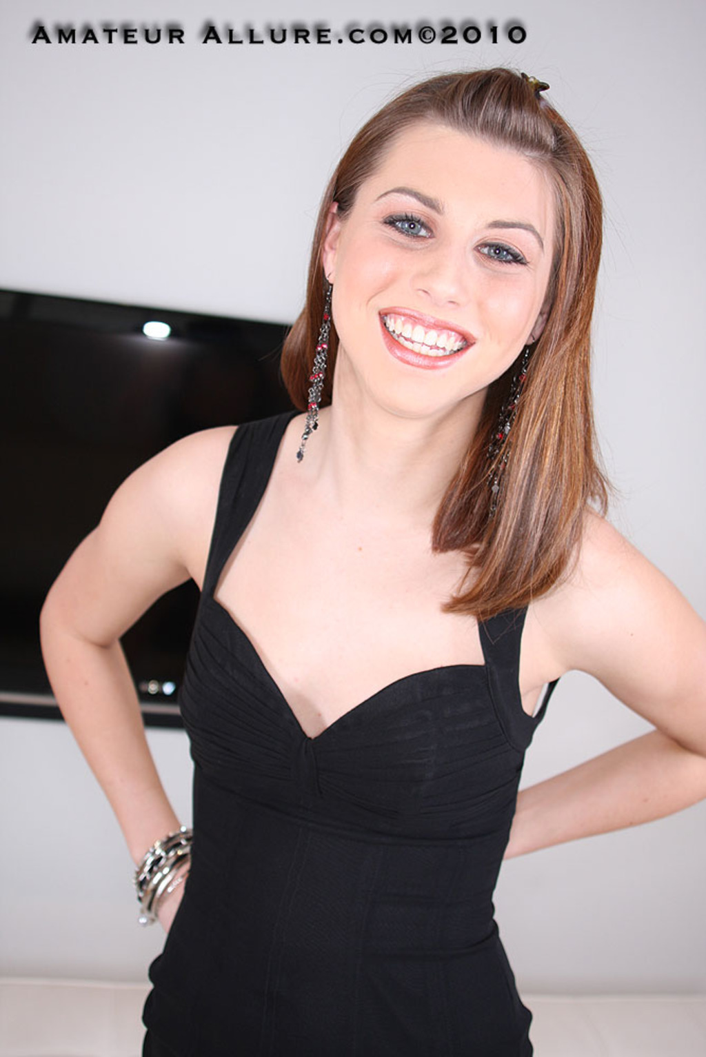 Amateur Brooke Sucks Cock Cover Photo