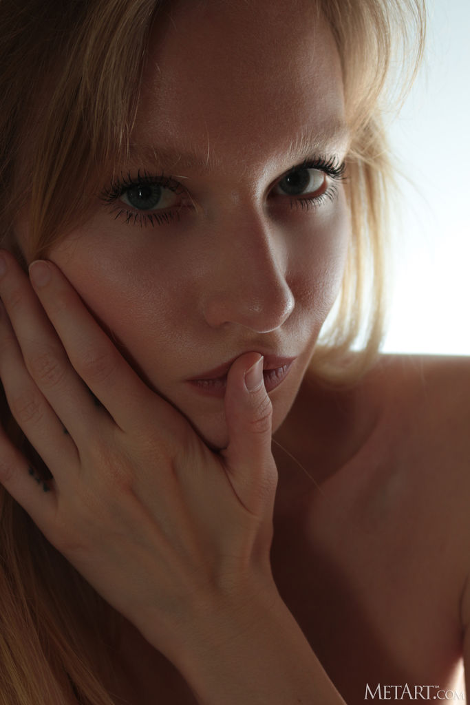 Annie Anne Blue-eyed Beauty Caresses Her Lovely Breasts