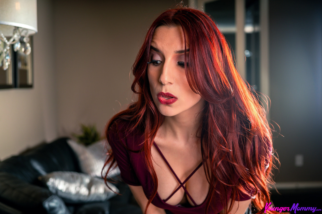 April Snow Spreads Her Thighs So Guy Can Eat Her Hairy Twat Out Cover Photo