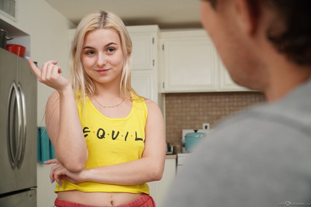 Aria Banks Deepthroating Dick Until Get Cum All Over Her Face