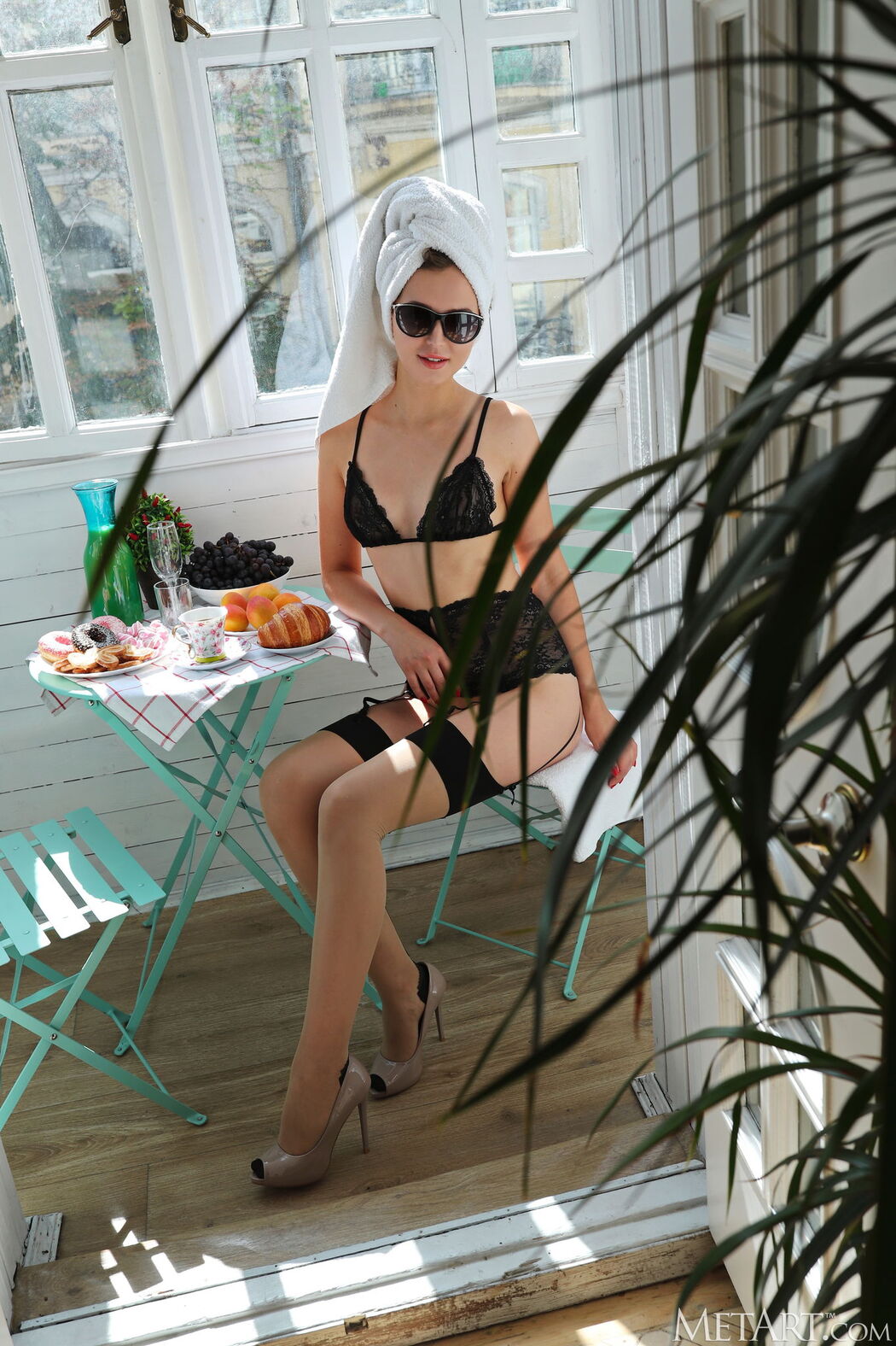 Ava Flaunt Her Plump-lipped Smooth Shaved Pussy Cover Photo