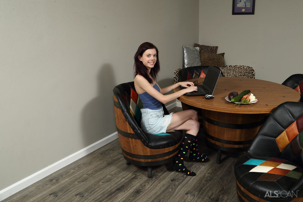 Audrey Grace Drop Dead Sexy Spreads Her Butts Cover Photo