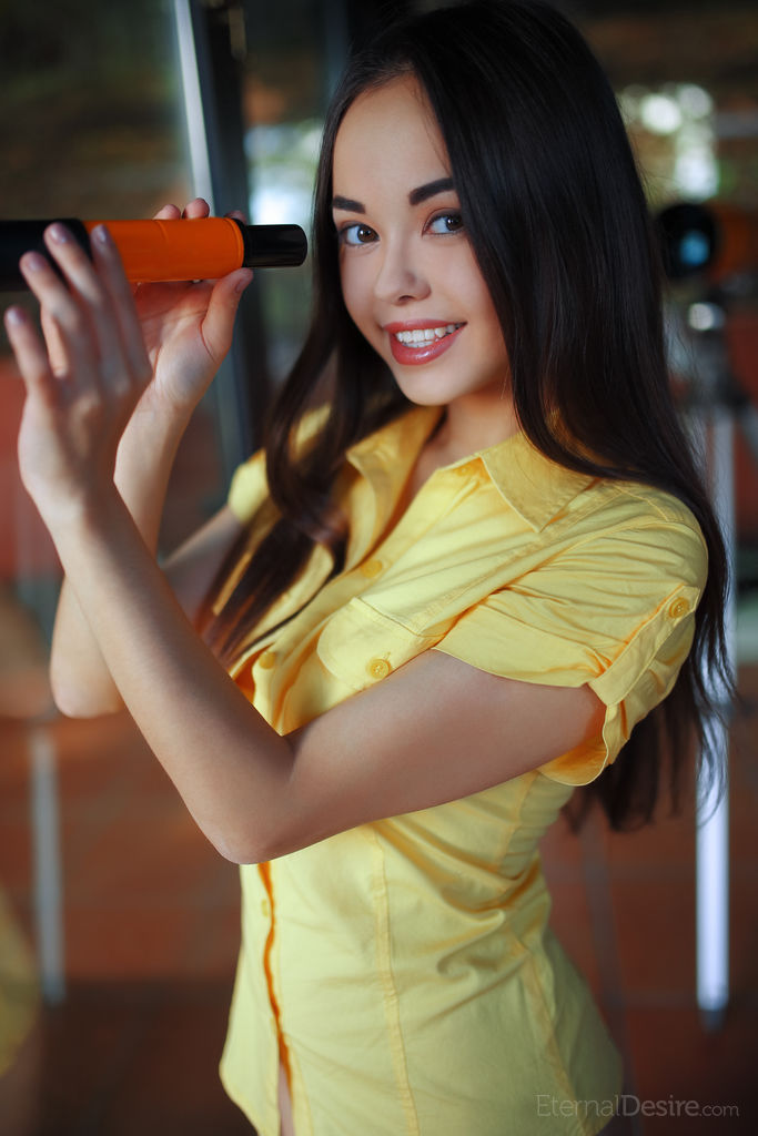 Asian Model Li Moon Shows Her Amazing Nude Body Cover Photo