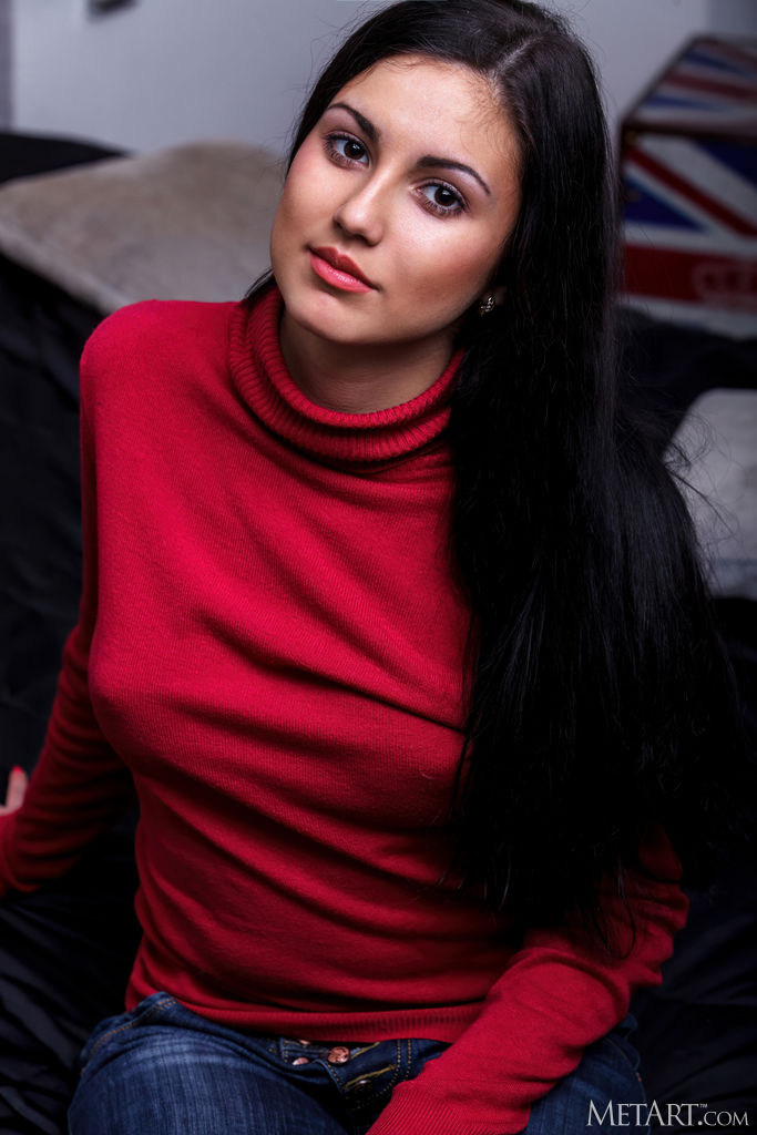 Azzura Sweet Smile Invites You To Appreciate Every Inch Of Her Gorgeous Body Cover Photo