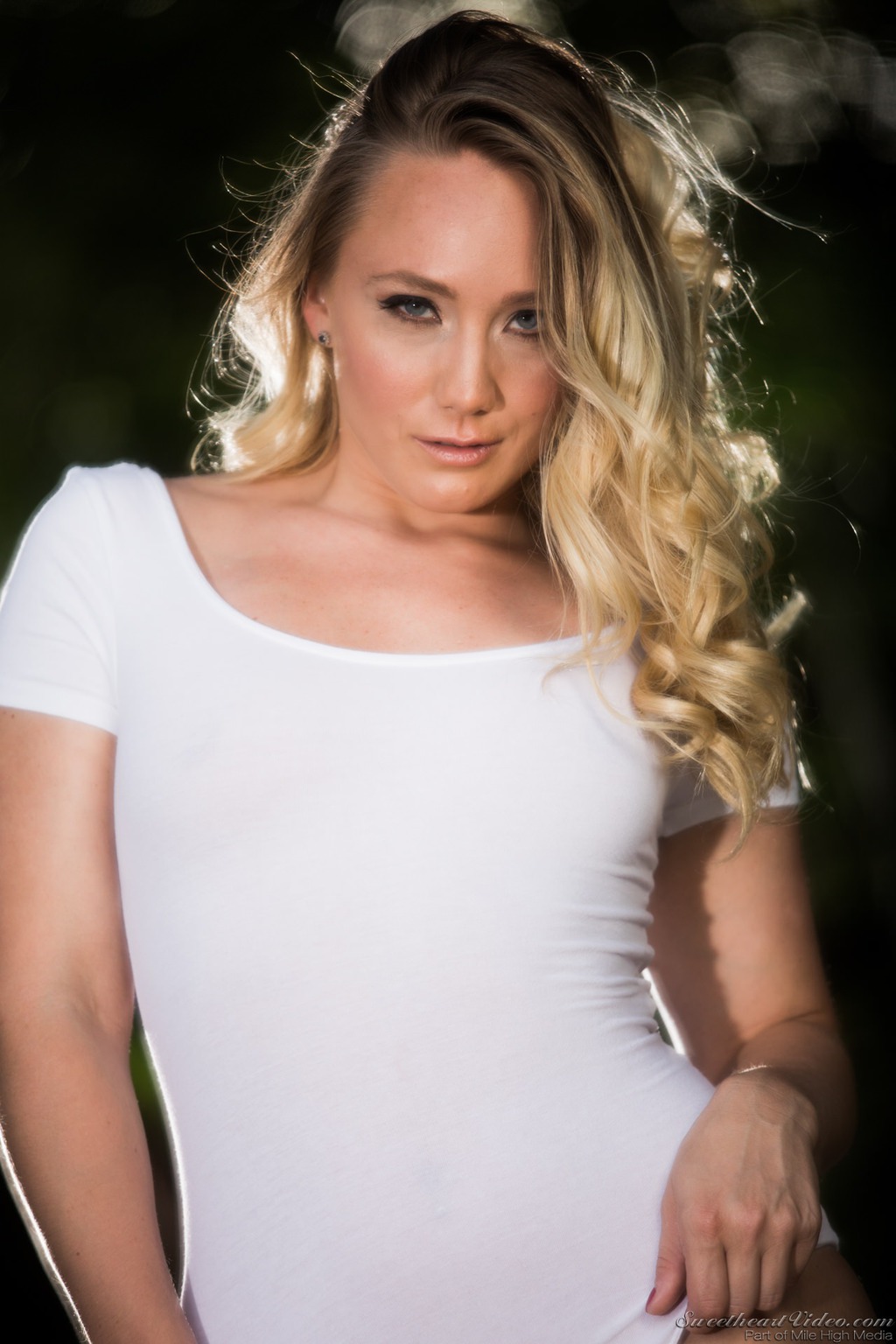 Blonde Pornstar AJ Applegate