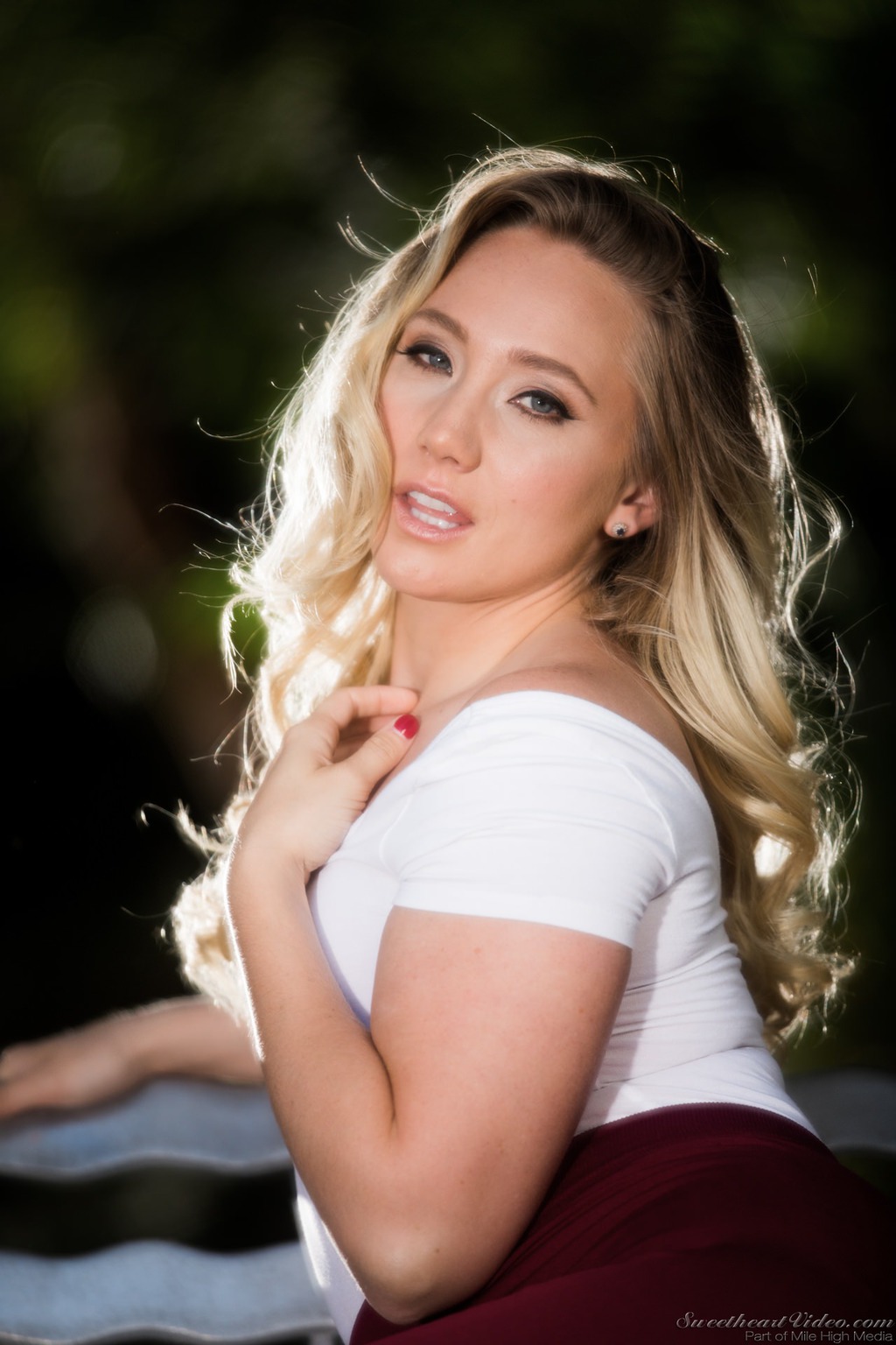 Blonde Pornstar AJ Applegate Cover Photo