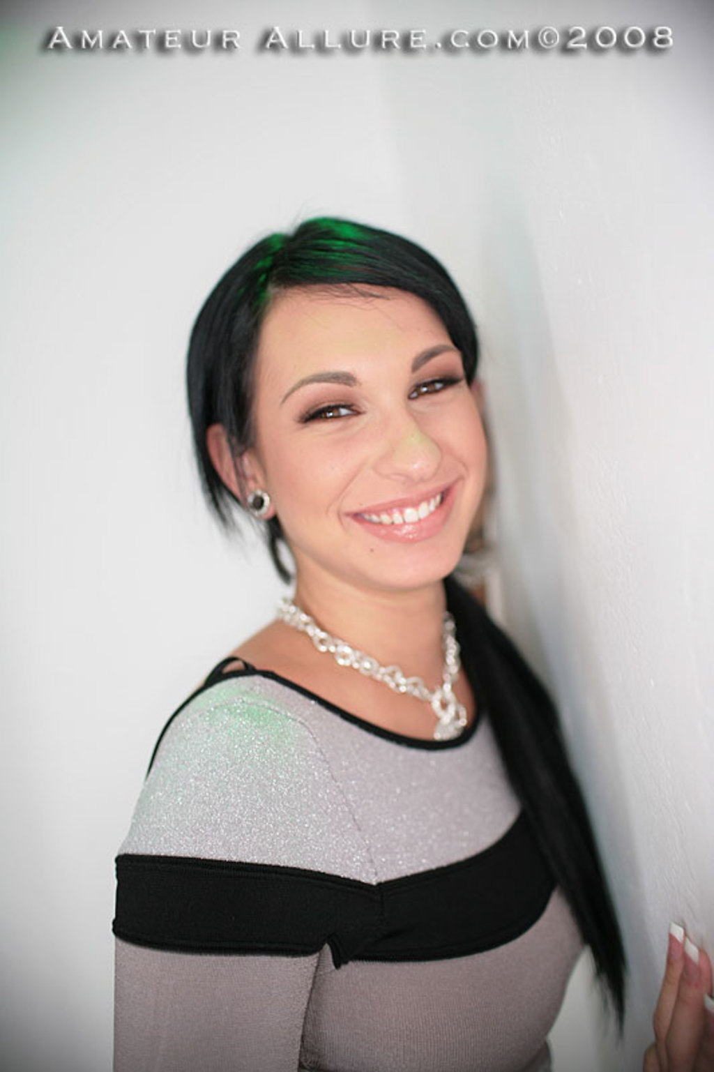 Busty Kitty Gives Head