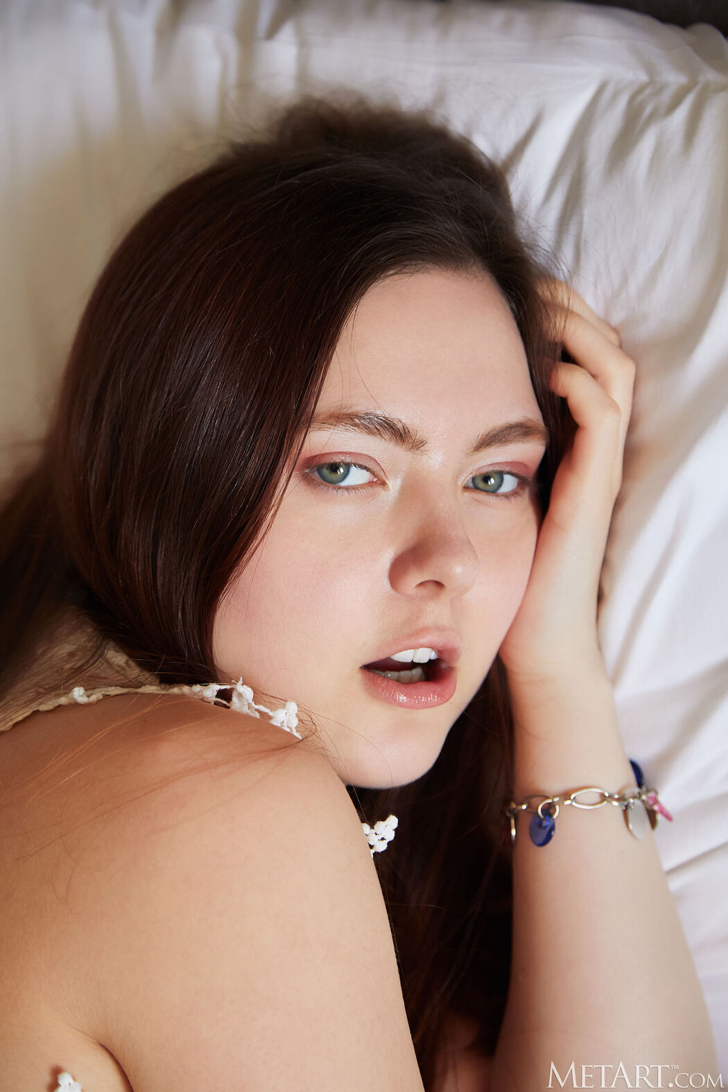 Candy Kate Expose Her Perky Breasts And Hot Pussy