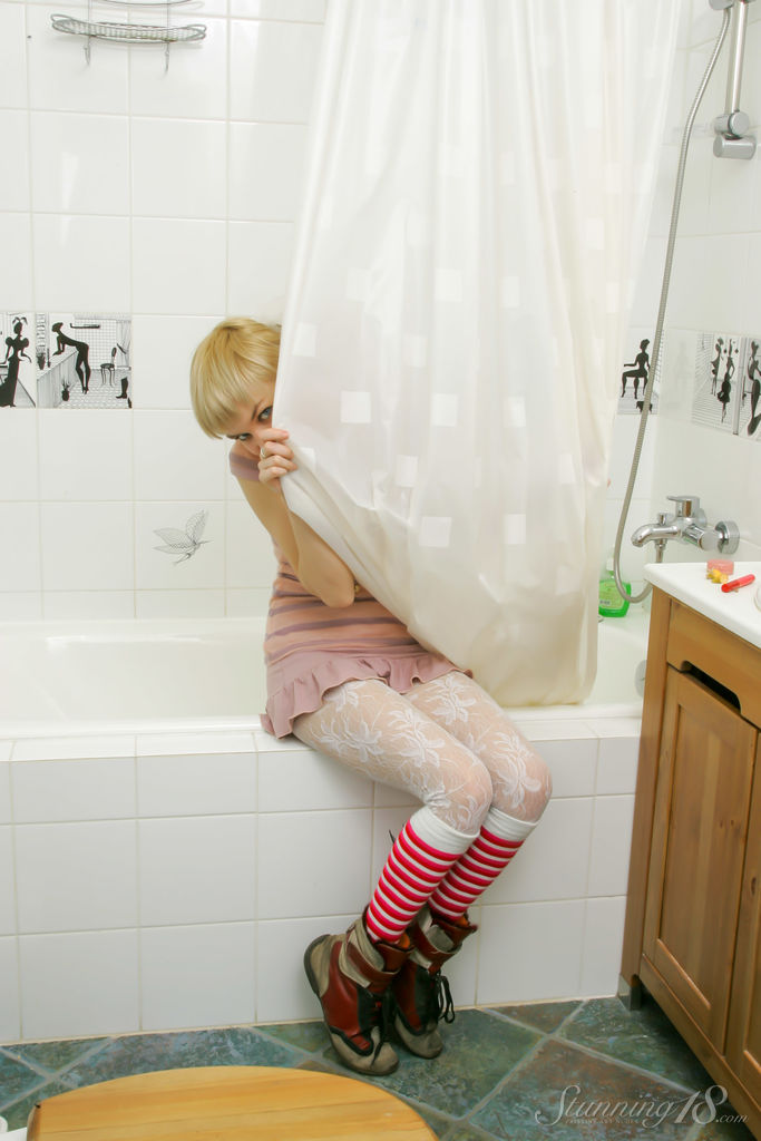 Cindy B Sexy Naked Chick