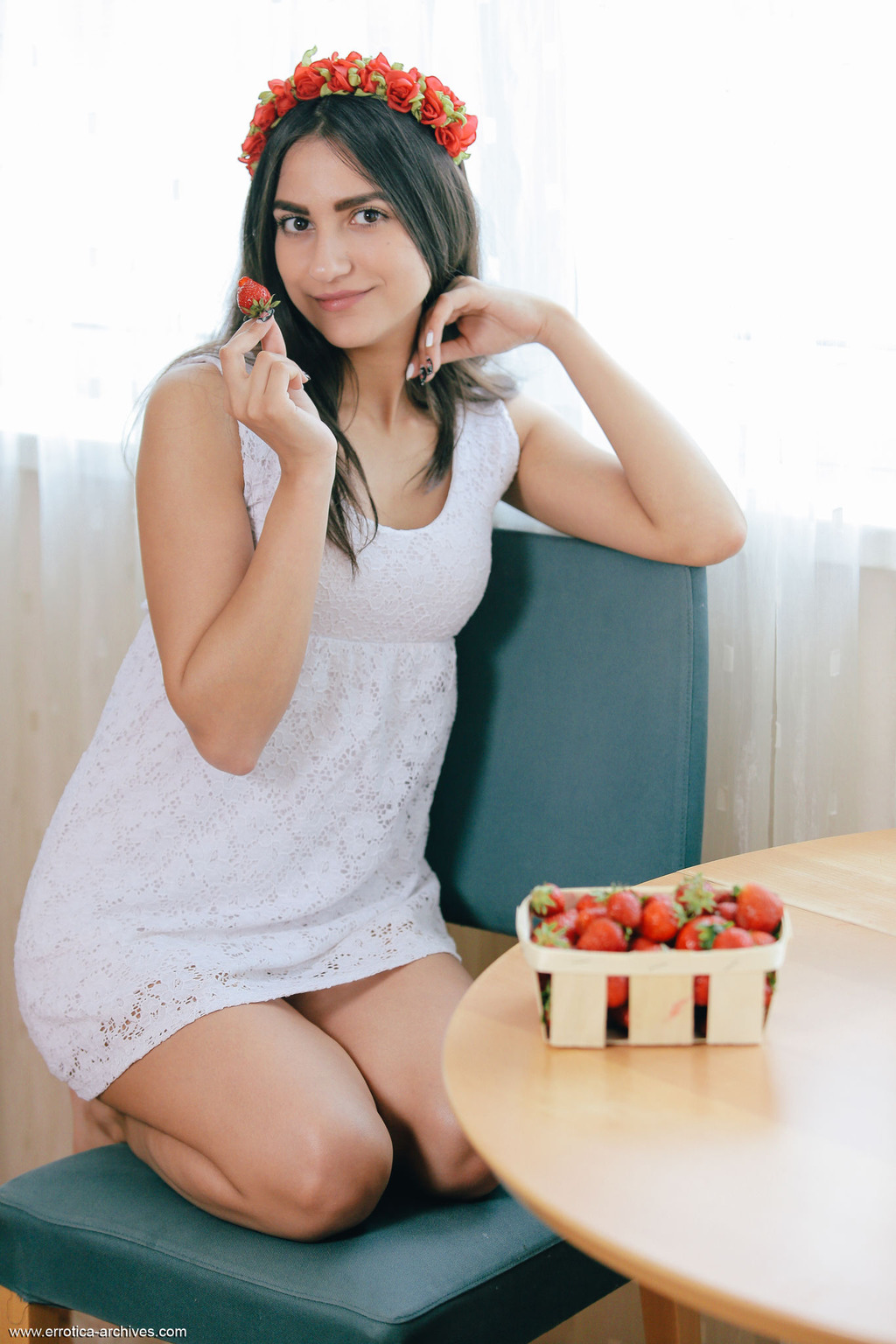 Cira Nerri Teen Hottie