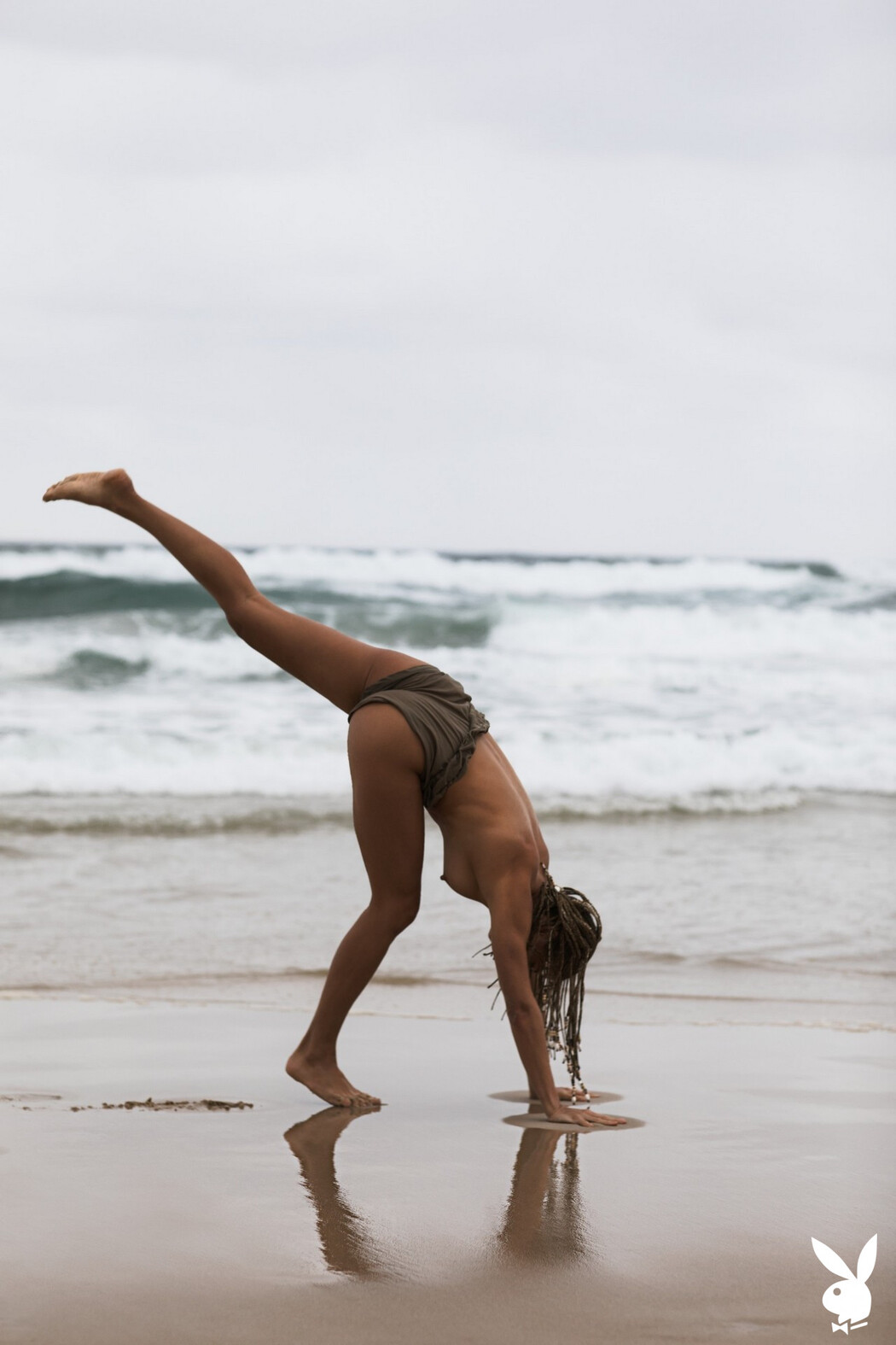 Classic Beauty Jessica Lawson Stripping On The Beach