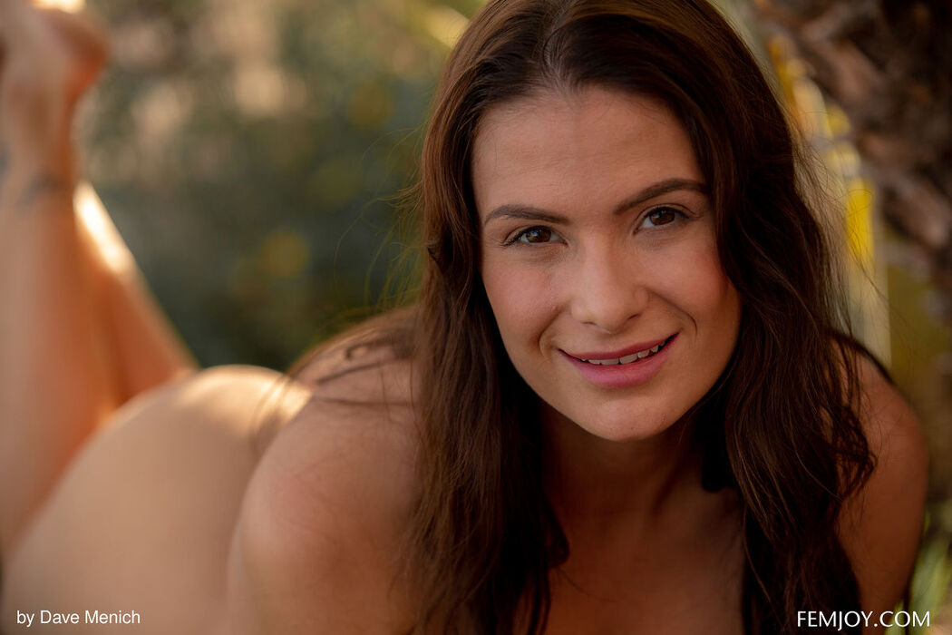 Cosmo Uniquely Exquisitely Gorgeous Posing Nude