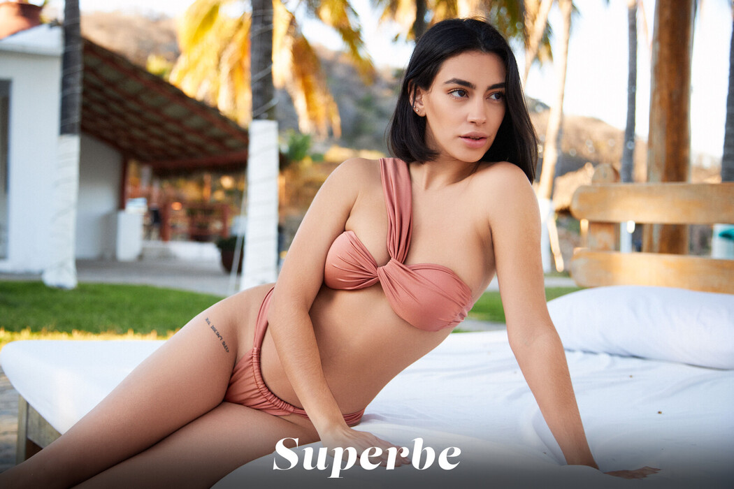 Danny Hernandez Teases Nude In Amazing Locations