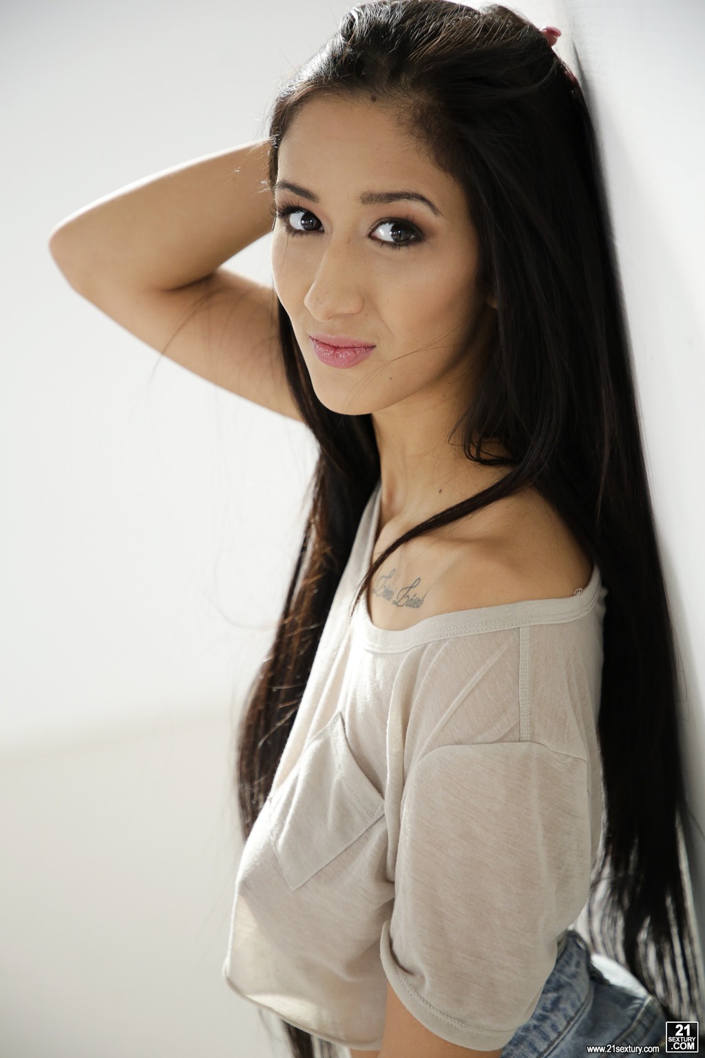 Darcia Lee Fucked And Cummed On Pussy