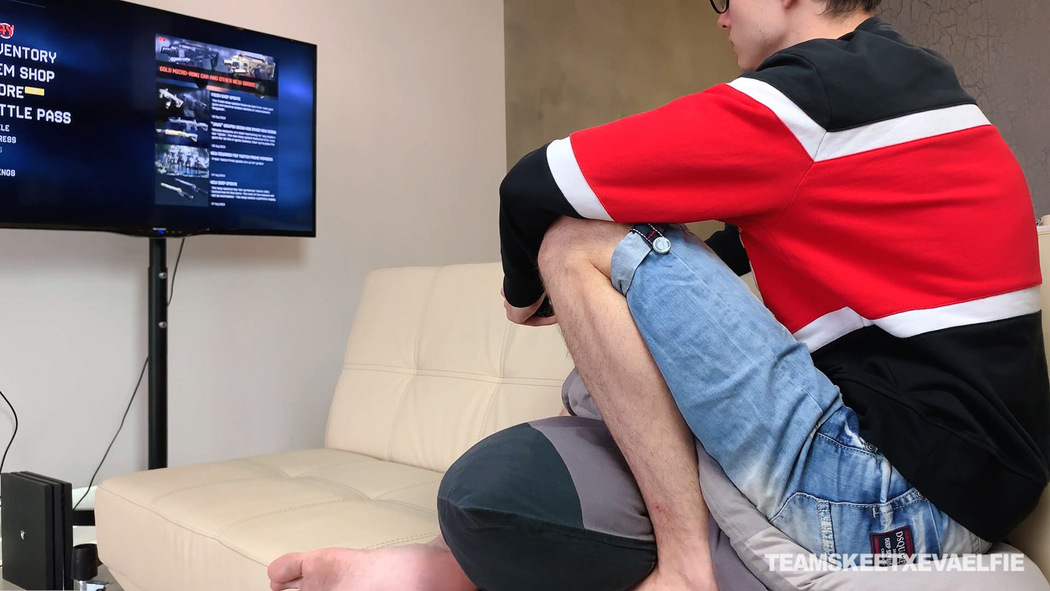 Eva Elfie Focused On The Game When Get Fucked Cover Photo