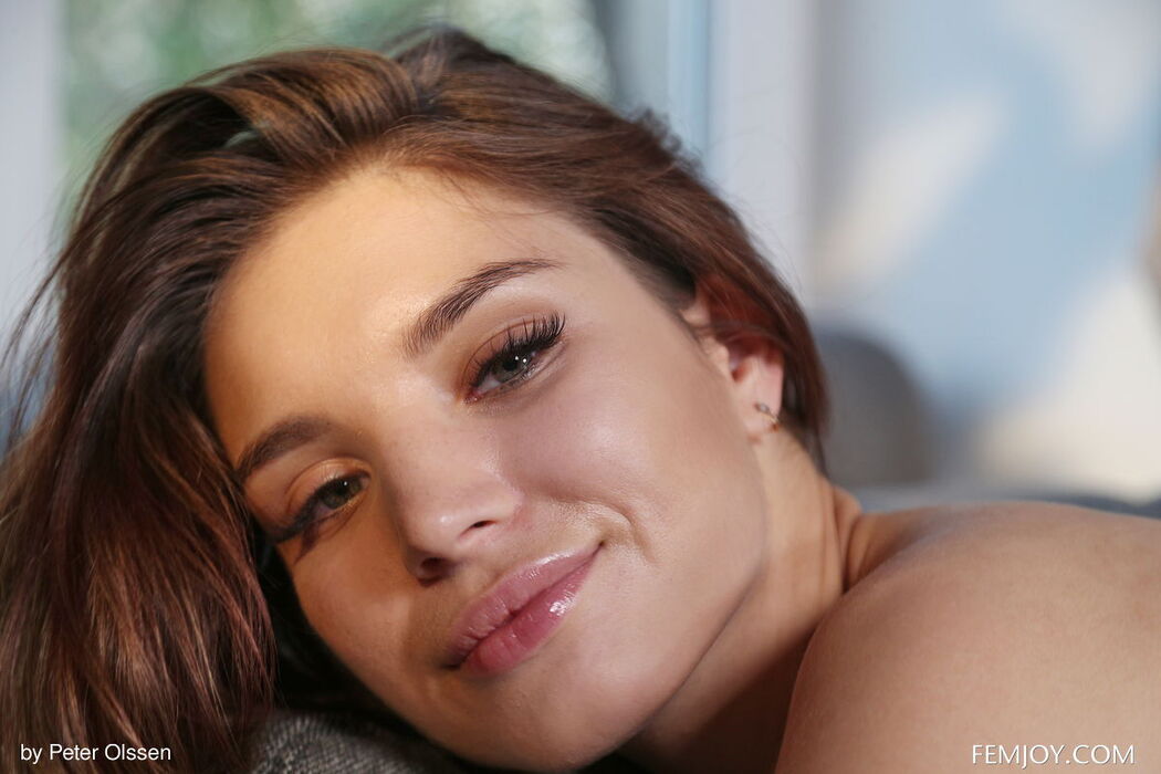 Emelie Hops Fantastic With Hot Body