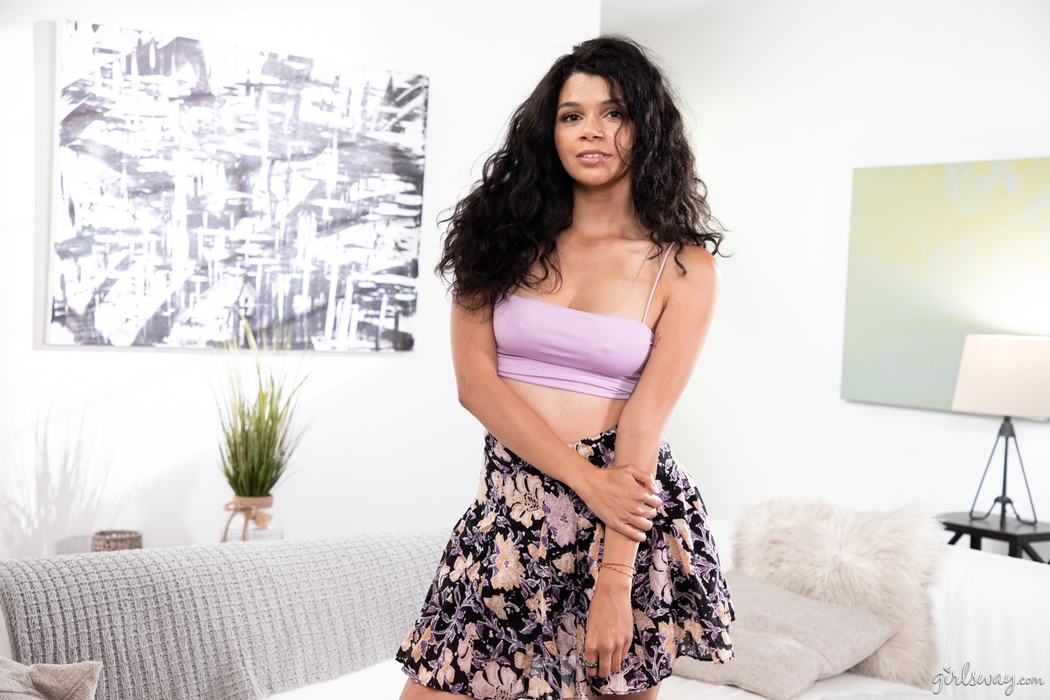 Erotic Chick Harley Haze