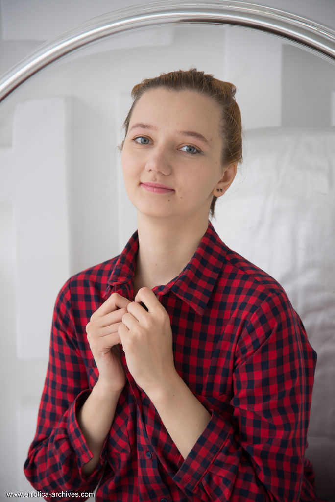 Ena Young Nude Model