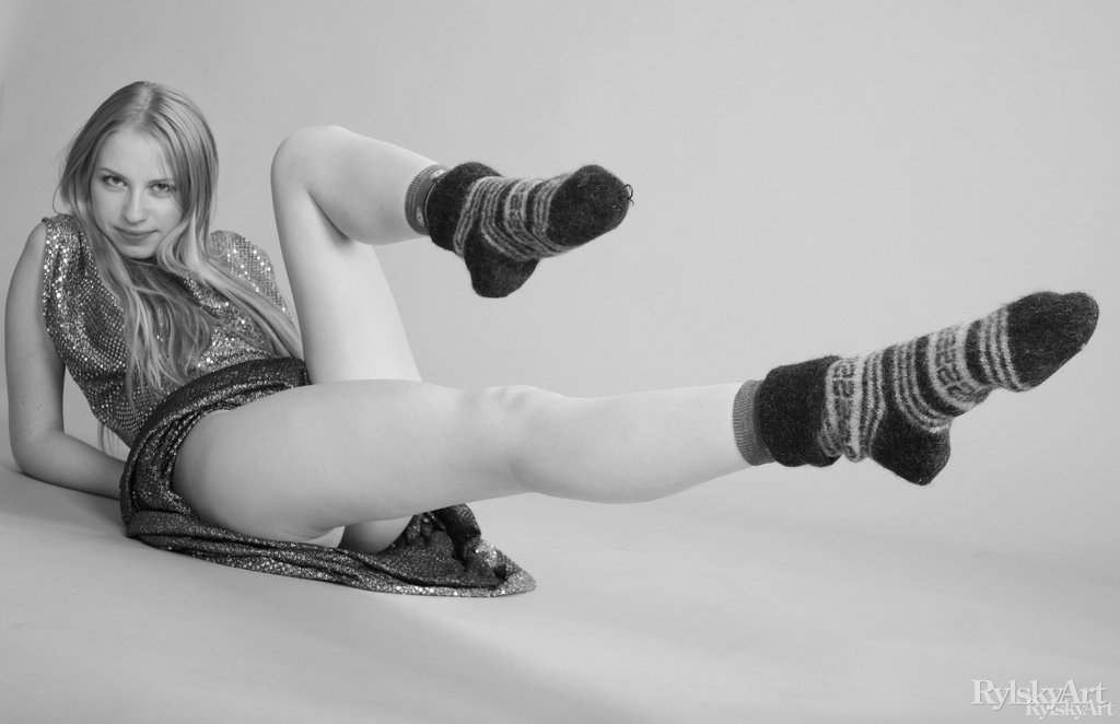 Eve In Backstage Sets Teases Hot