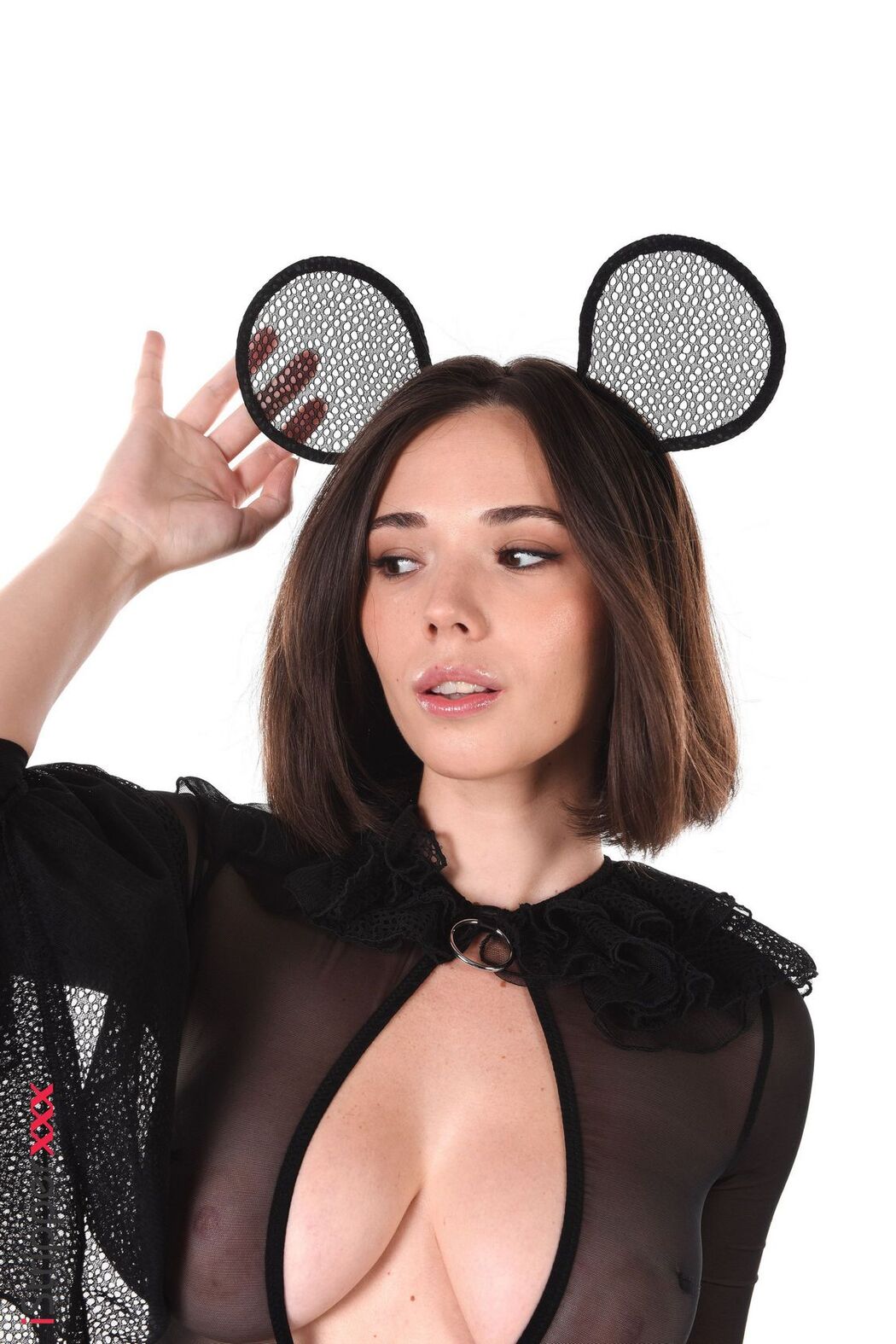 Eve Sweet Hot Pornstar Pleasures Herself With A Toy