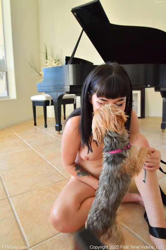 FTV Nova Have Fun With Her Gorgeous Vagina