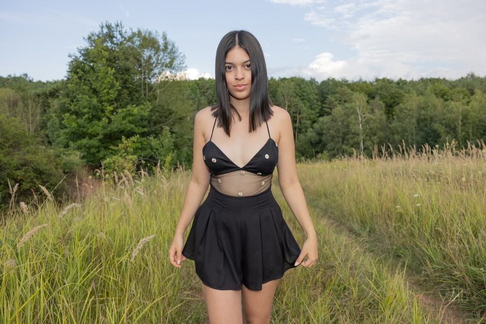 Gia Rosse In Outdoor Adventures Took Pictures And Masturbated