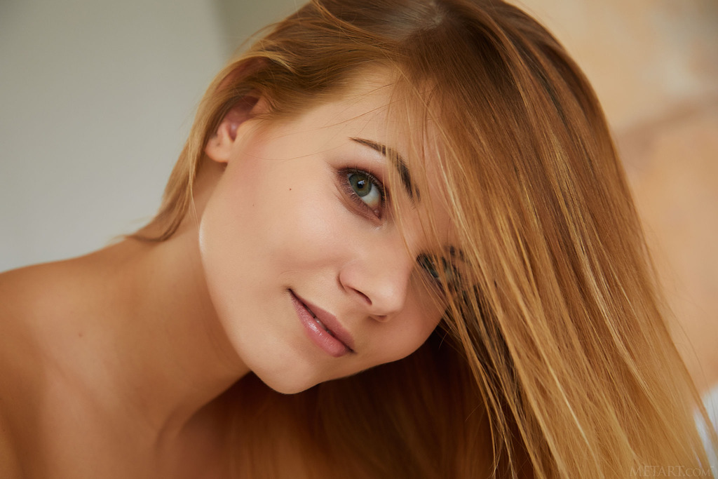 Gorgeous Blonde Nordica Gloriously Naked