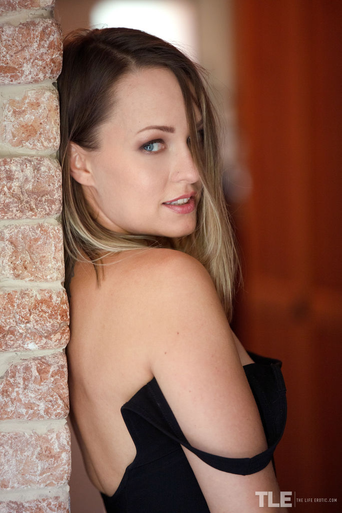 Gorgeous Hungarian Blonde Blue Angel Tease Her Clit Into A Twitching Frenzy