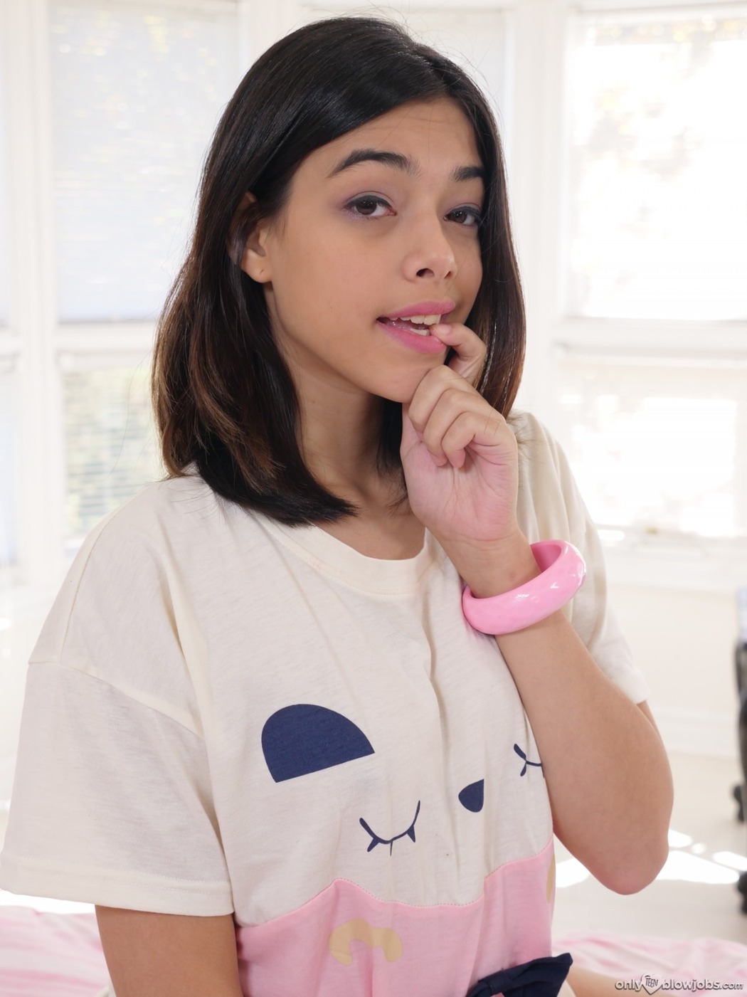 Harmony Wonder Ready To Suck Stiff Prick