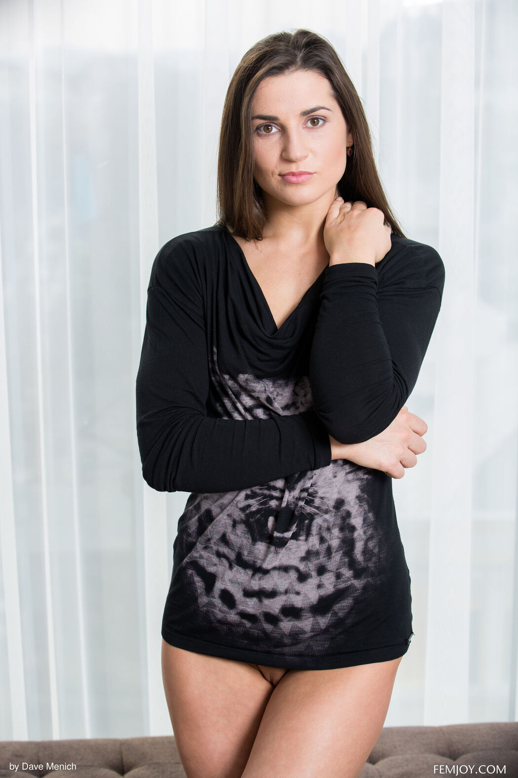 Harper Beautiful Woman Shows Best Naked Body Cover Photo