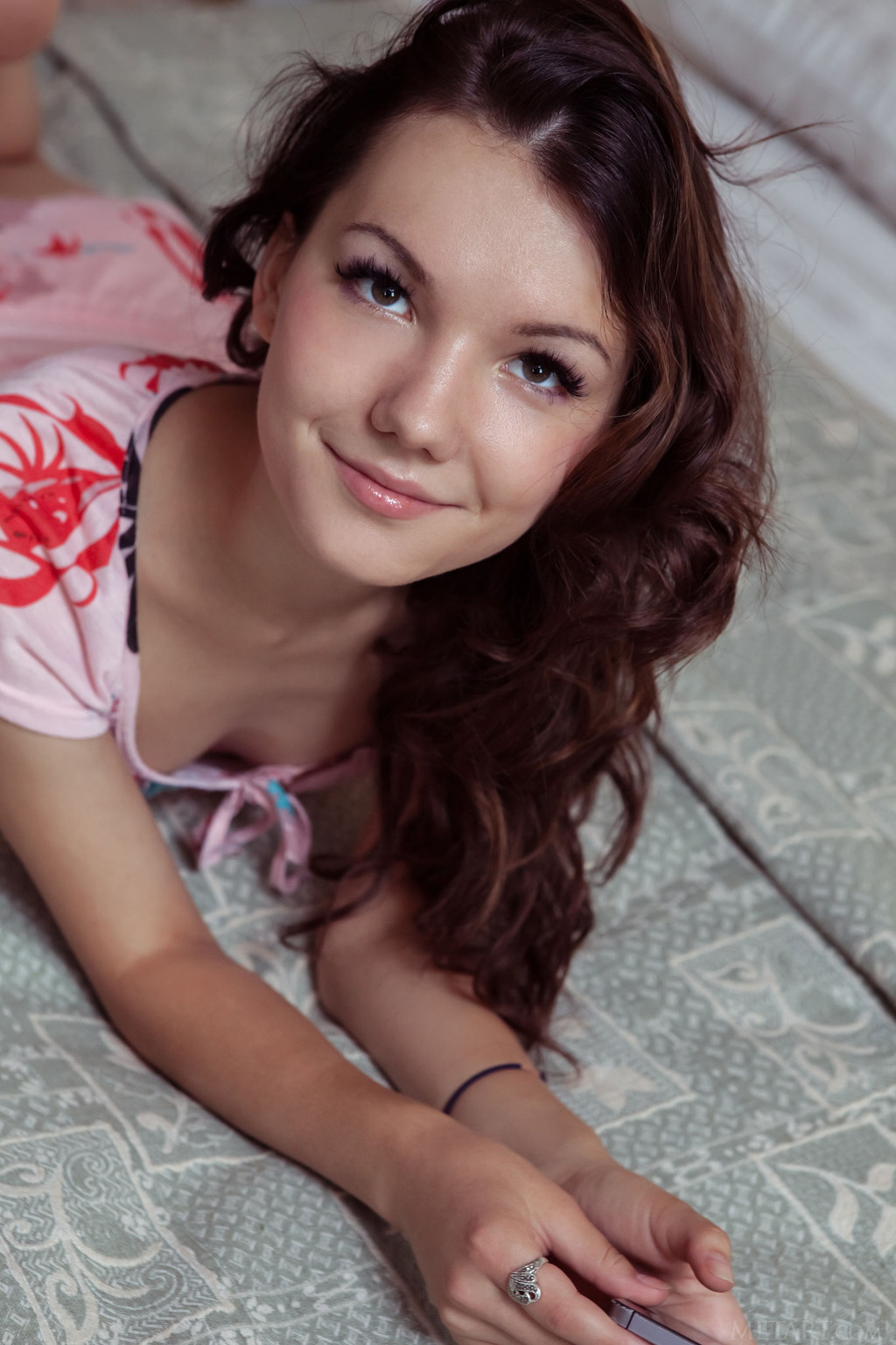 Iva Spreads Her Legs Wide Open Cover Photo