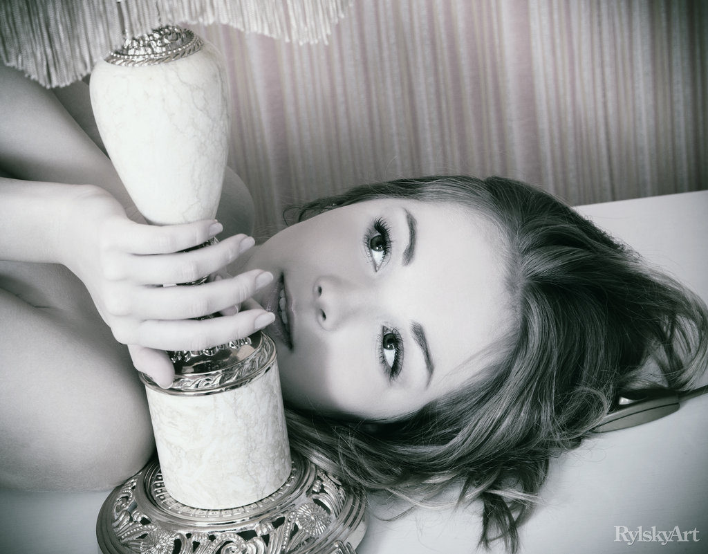 Jeff Milton Beautiful Collection Photos With Hot Babe