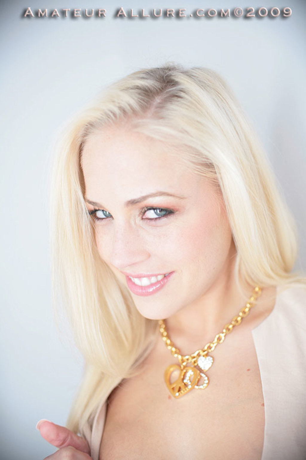 Jayden Posing And Sucking Cock