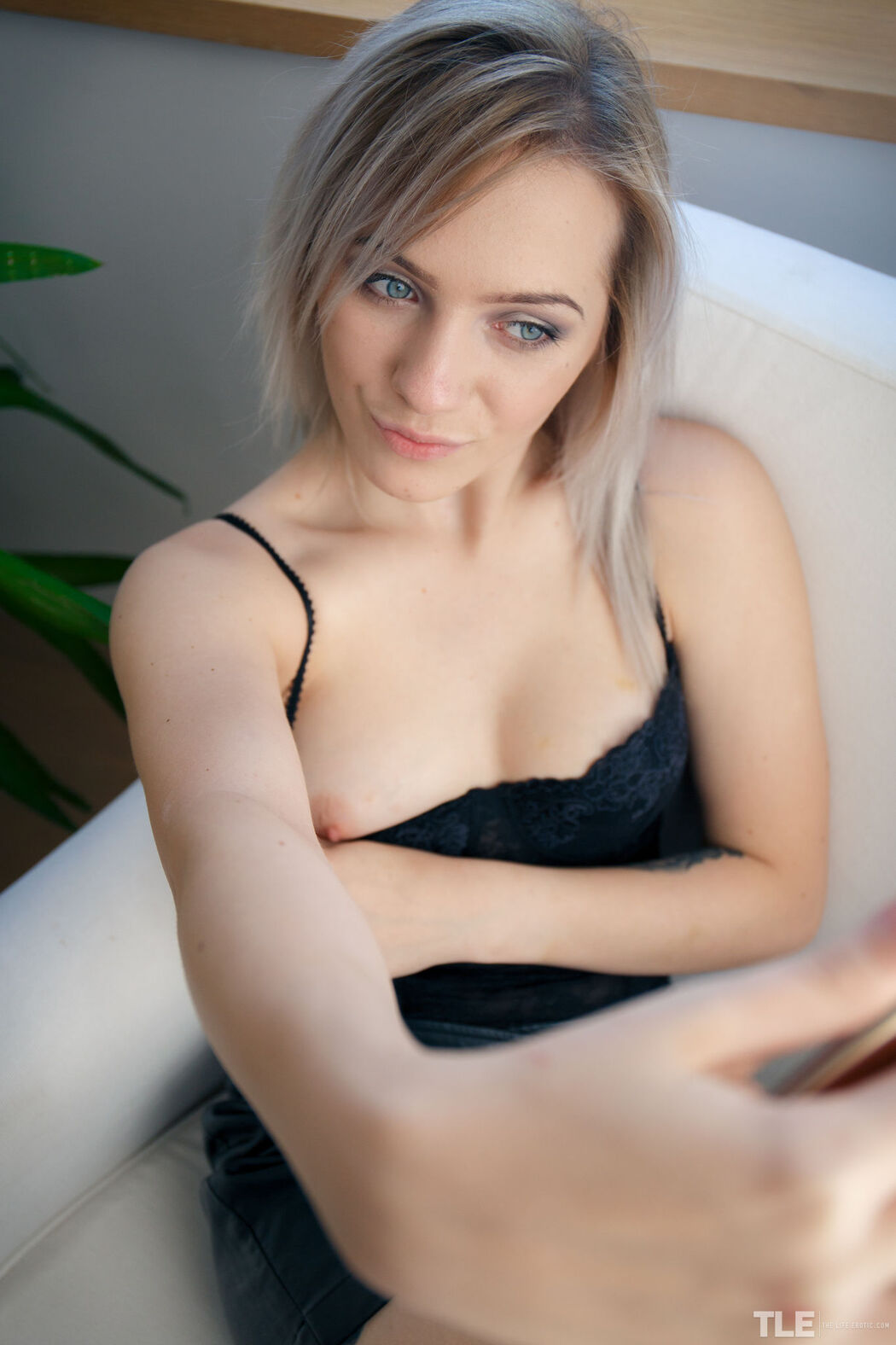 Kate Fresh Shows Ultimate Satisfaction On Her Pretty Face Cover Photo