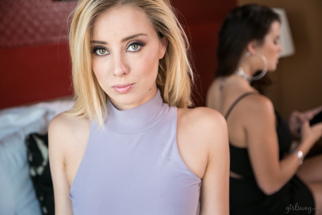 Keisha Grey And Haley Reed Licking Pussies