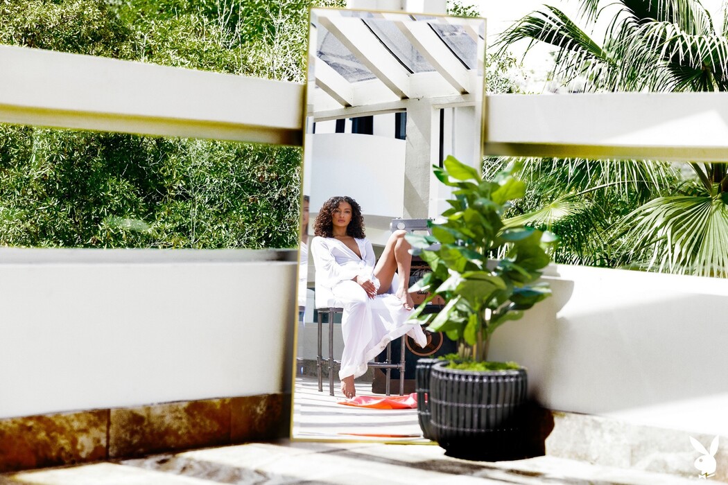 Kyrah Teases Nude In Beautiful Sunlit Atrium