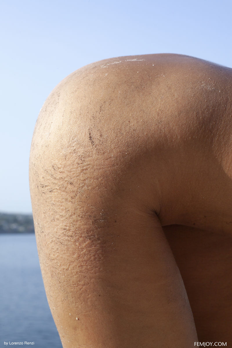 Laura G Absolutely Amazing Babe With Gorgeous Tits