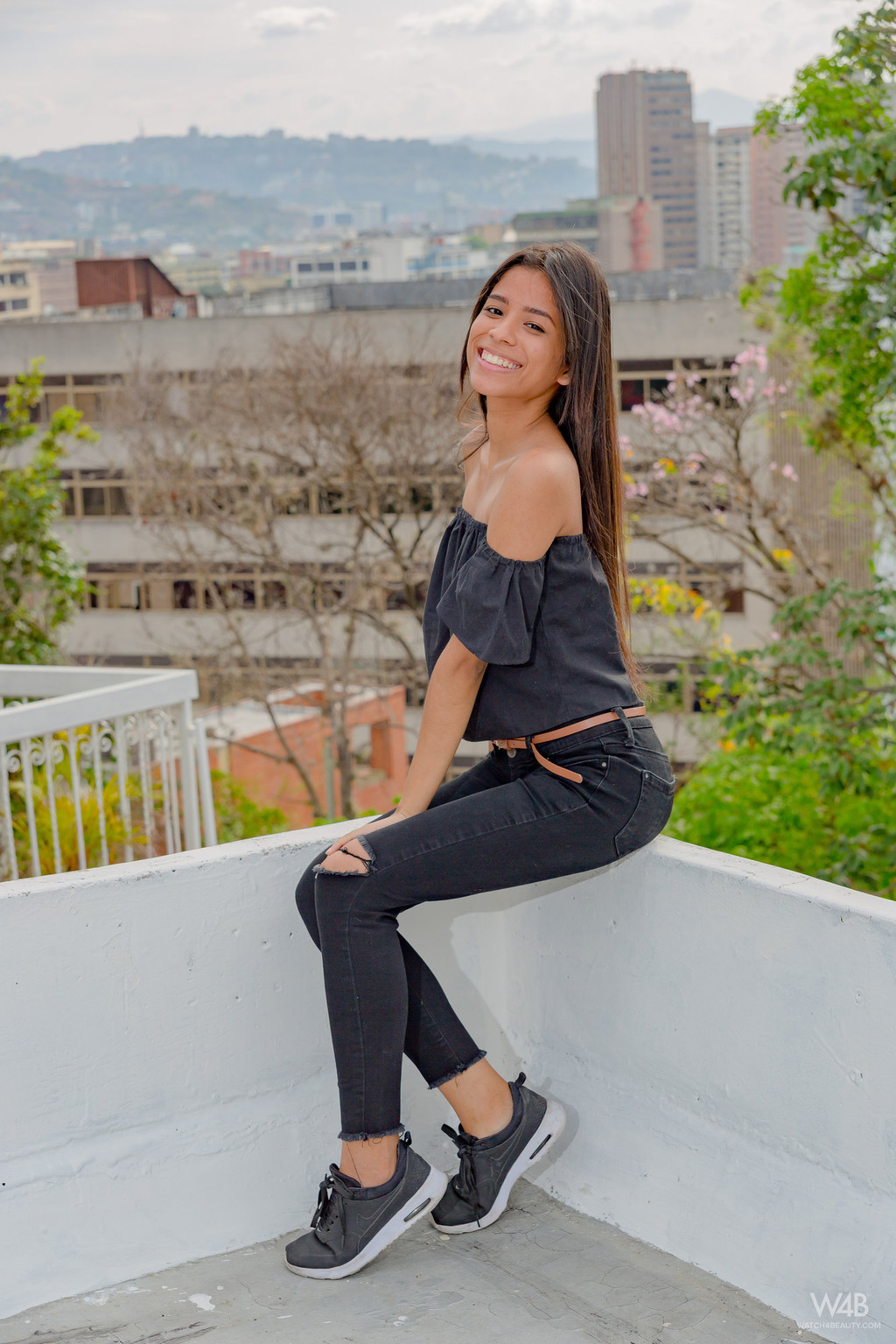 Latina Teen Karin Torres With Hot Ass