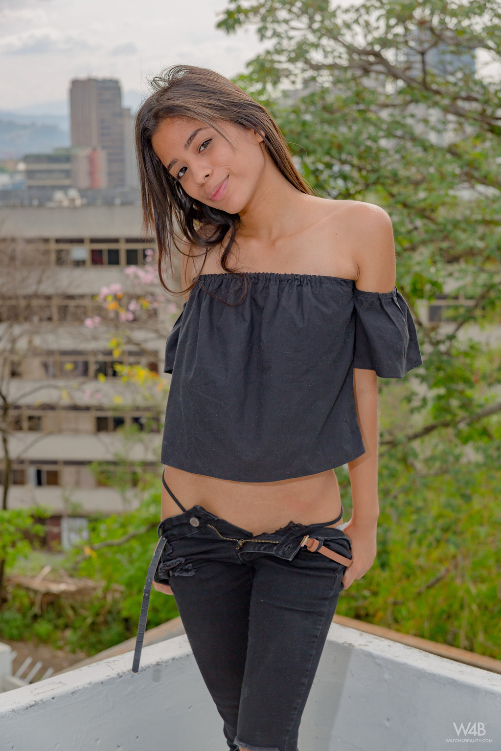 Latina Teen Karin Torres With Hot Ass