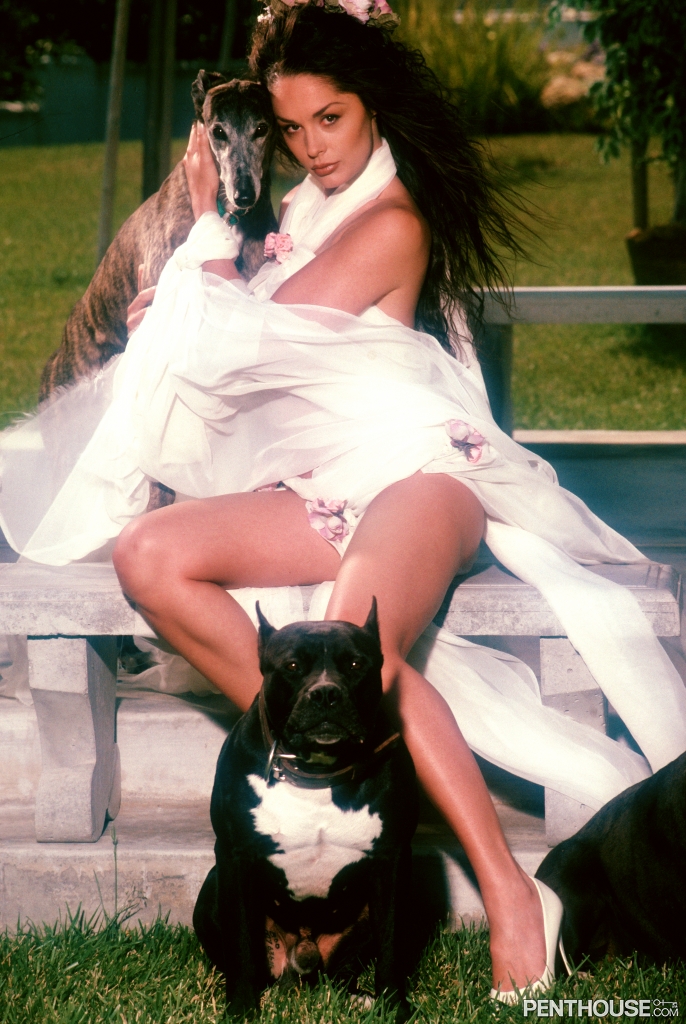 Leslie Glass Pretty Hot Babe From The March 1996