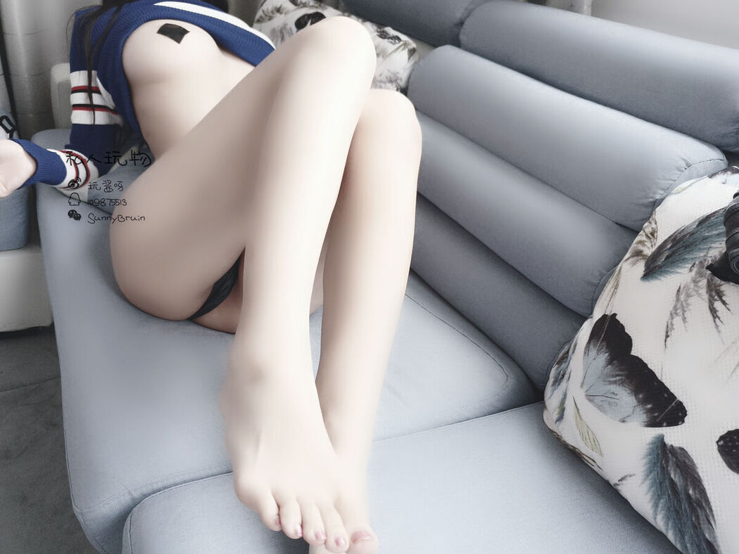 Coser@私人玩物 &#8211; 领家小姐姐的蜜桃臀 (53P &#8211; 9V)